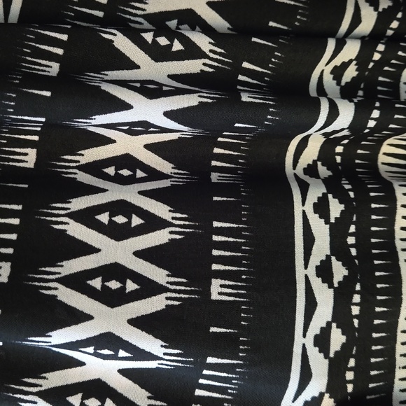IMPRESS  sleeveless jumpsuit with black and white geometric print. Women's L - Picture 3 of 5
